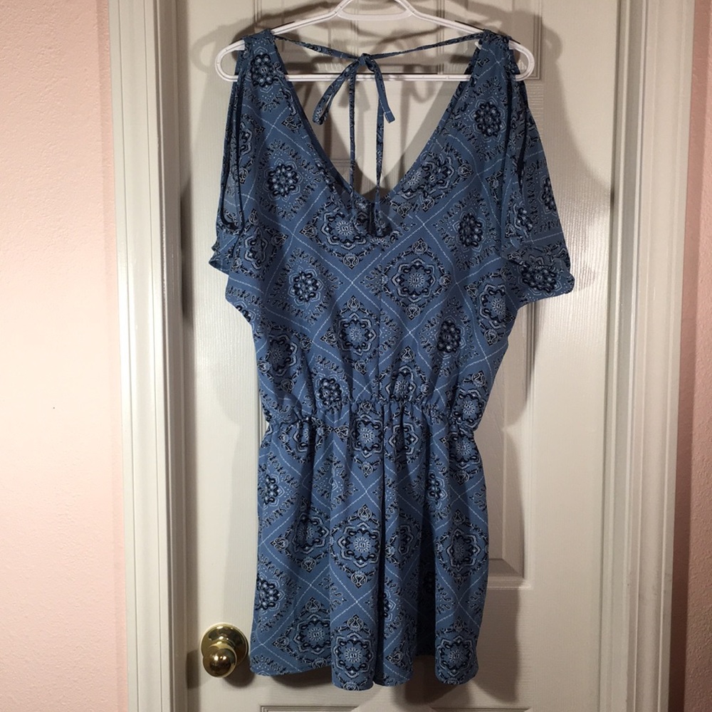 Moon Kiss Blue Floral Size M Romper Cold Shoulder
